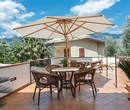 Casa Benamati By Kelly Malcesine