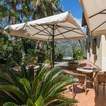 Casa Benamati By Kelly Gasthof Malcesine