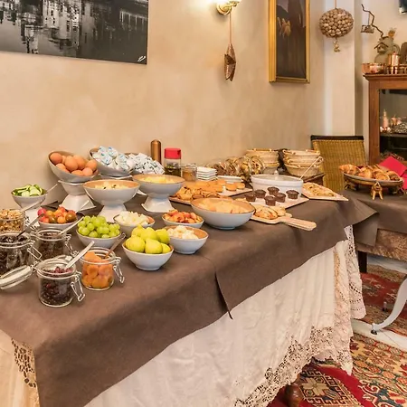 Gasthof Casa Benamati By Kelly Malcesine